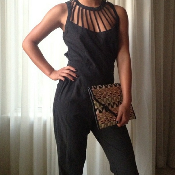 black backless jumper
